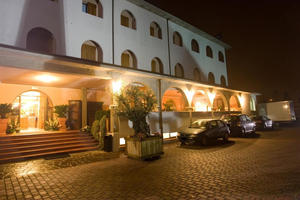 Hotel Missirini Fratta Terme Εξωτερικό φωτογραφία